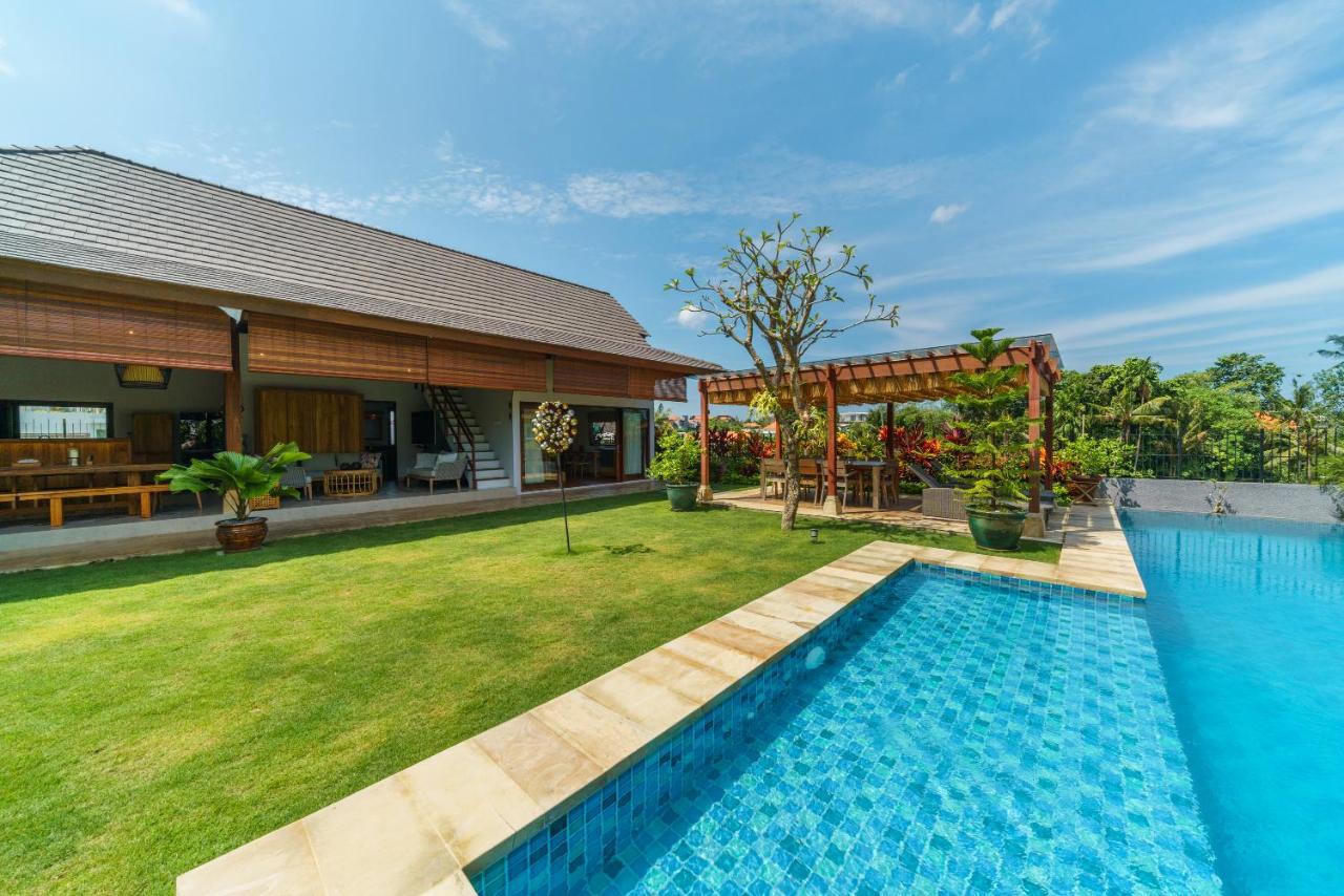 Villa Beauvida - Cozy 4- Bedroom Villa In Canggu With 18M Pool Dalung  Екстериор снимка